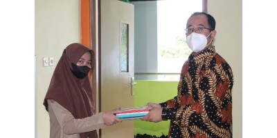 Pembagian Raport 